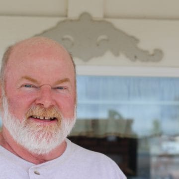 A photo of Sioux Honey Association Co-op beekeeper Bryan Beekman